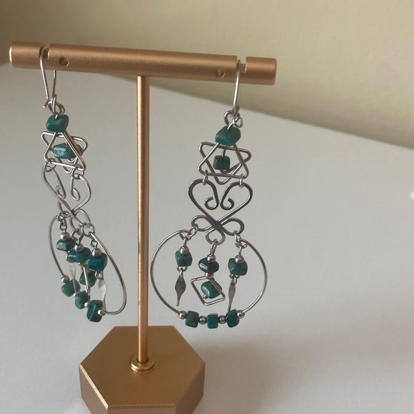 Elegant Silver and Gemstone Dangle Earrings - Picture 7 of 7